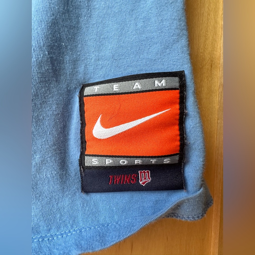 Minnesota Twins Graphic Tee - Picture 5 of 6